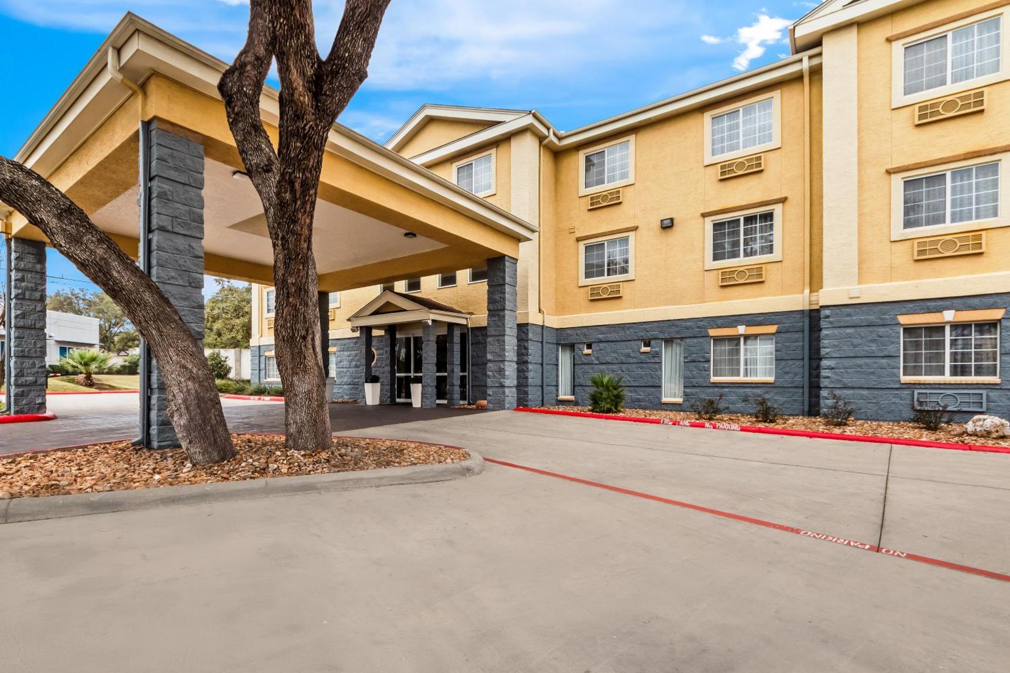 Quality & Airport North - Stone Oak San Antonio