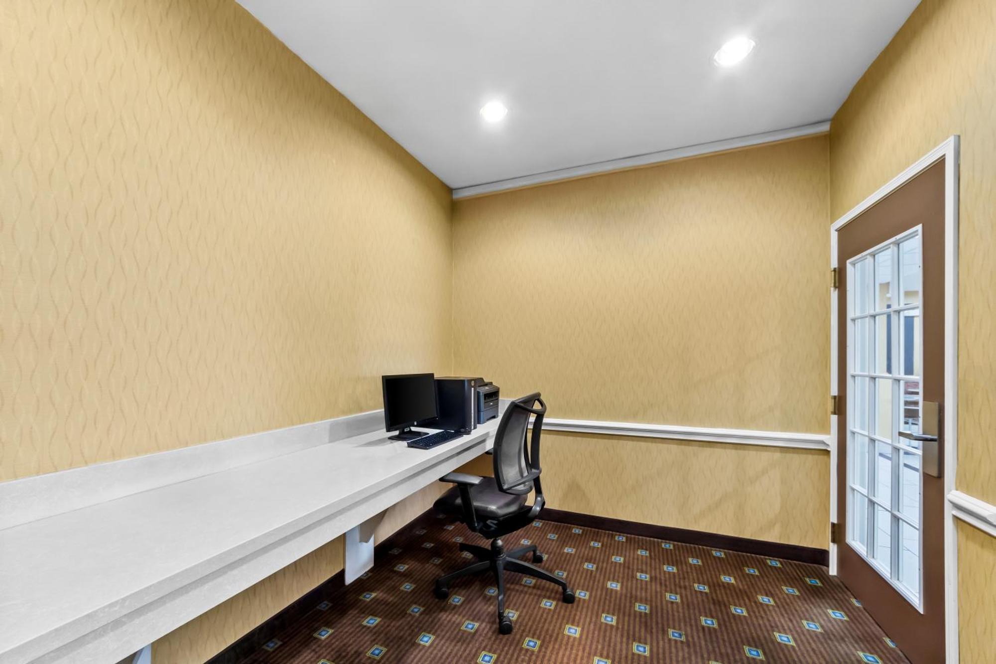 Hotel Quality & Airport North - Stone Oak