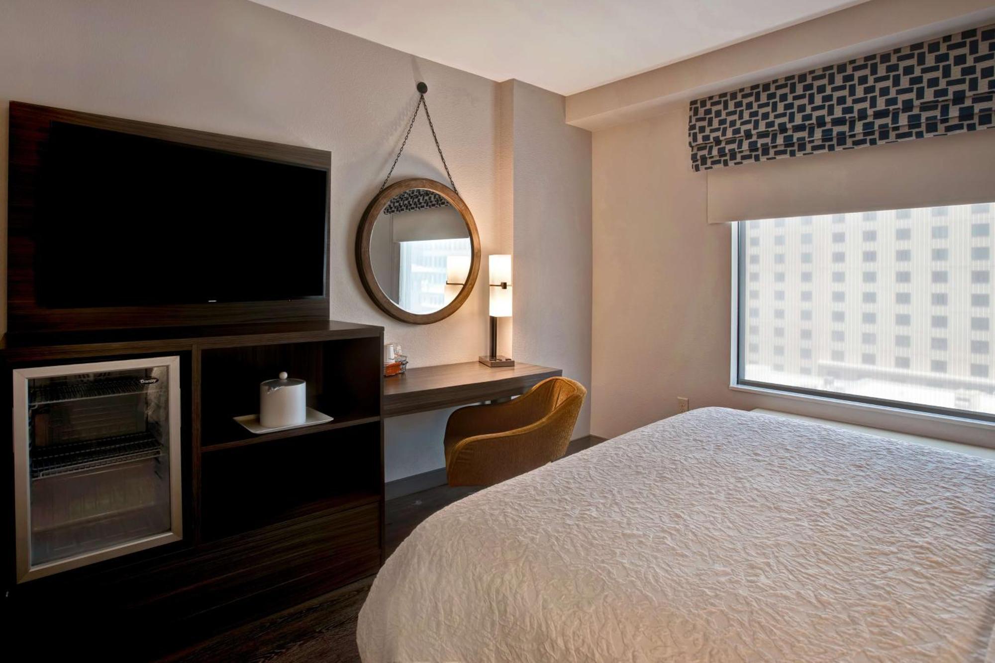Hotel Hampton & Riverwalk 3*