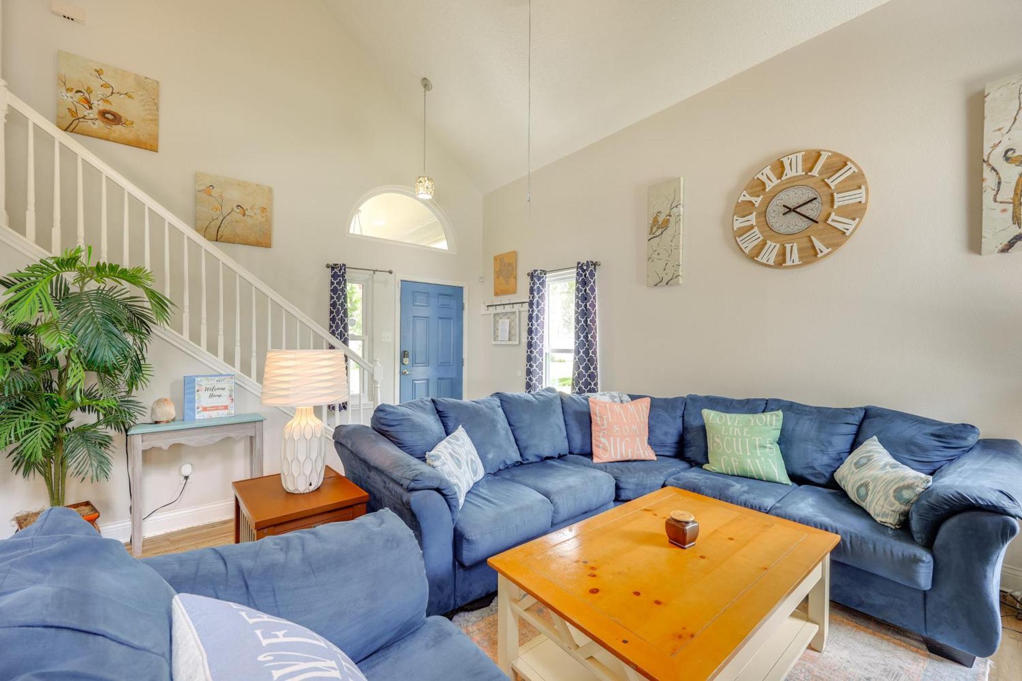 Dog-friendly Live Oak With Hot Tub And Game Room! Holiday home San Antonio