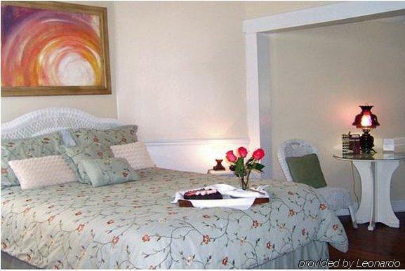 Bed & Breakfast On The Riverwalk
