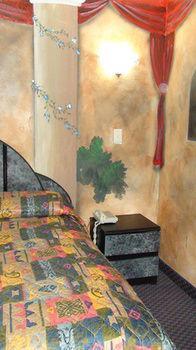 Safari Motel San Antonio