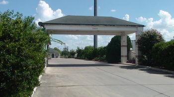 Safari Motel *