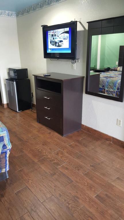 Raintree And Suites 2*
