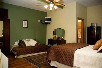 On The Riverwalk Bed & Breakfast