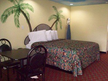 Luxury And Seaworld Motel