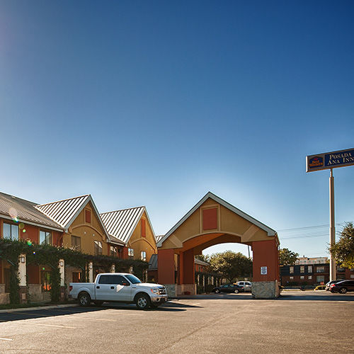 Western Ana Inn-airport Hotel 3*