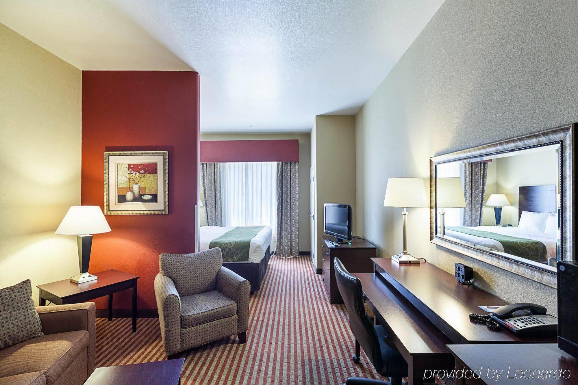 Hotel Comfort Medical Center Near Six Flags 3*