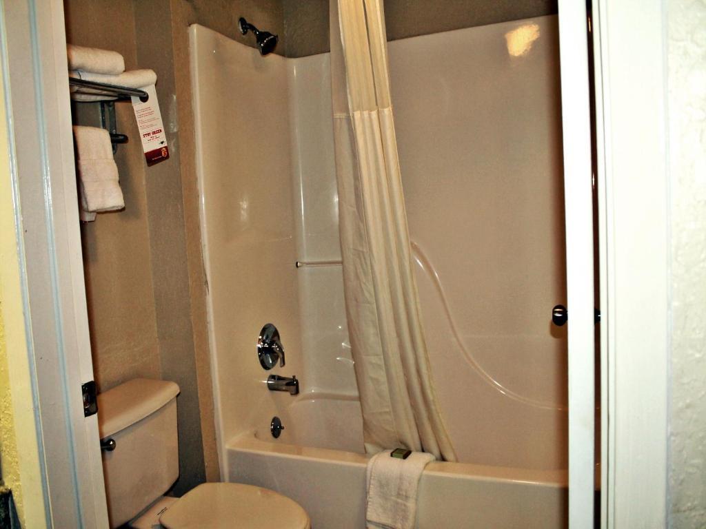 Super 8 By Wyndham At I-10 Motel 2*
