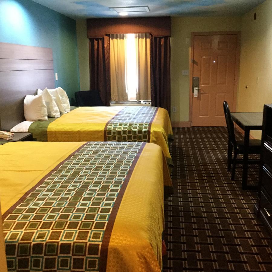 Luxury And Seaworld Motel