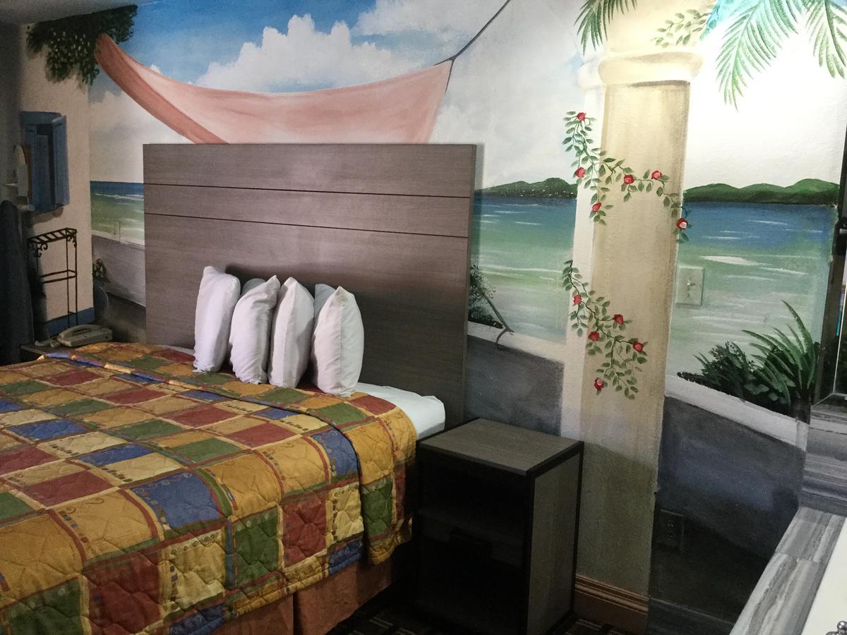 Motel Luxury And Seaworld *