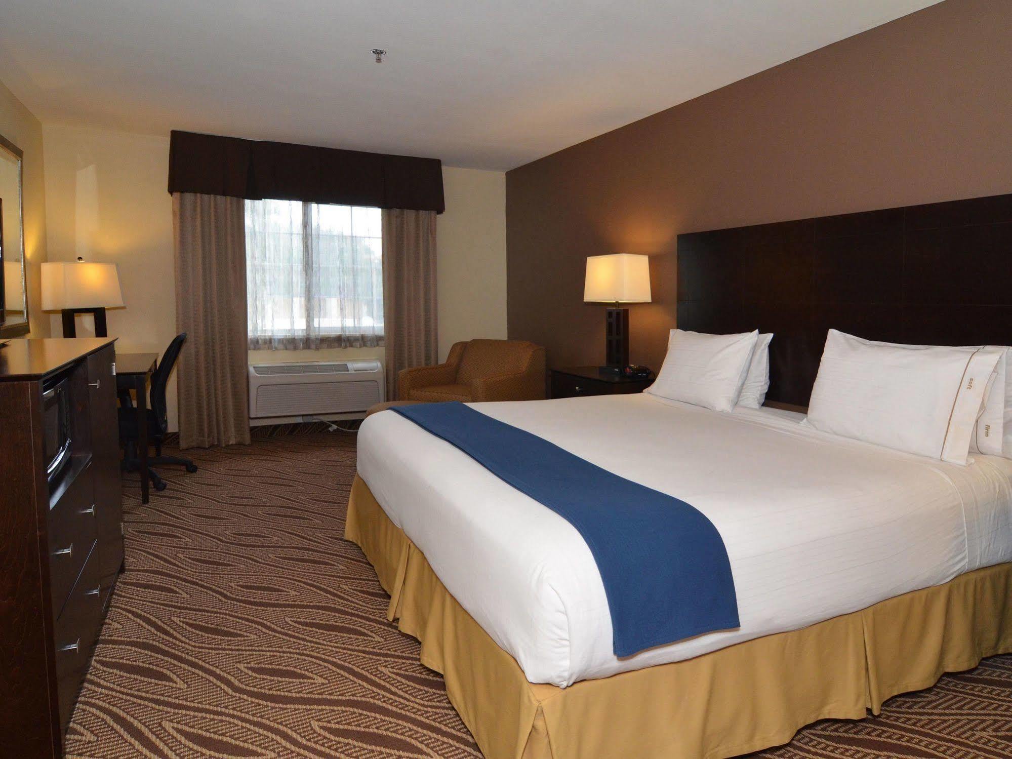 Quality & Airport North - Stone Oak San Antonio
