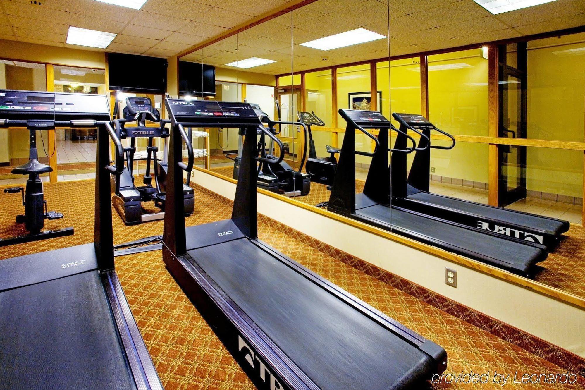 Express - Airport By Ihg Hotel San Antonio