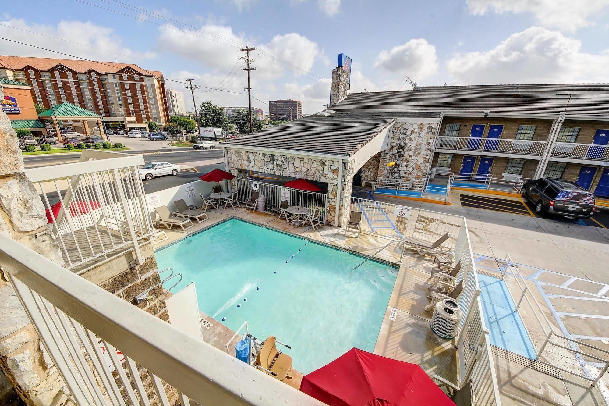 Hotel 6-san Antonio, Tx - Northwest Medical Center 2*