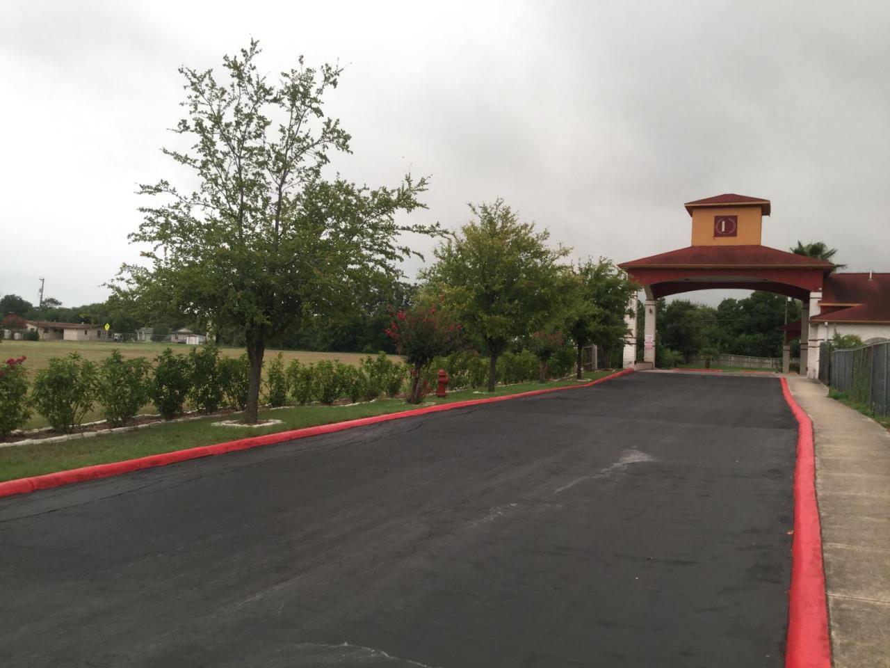 Luxury And Seaworld San Antonio