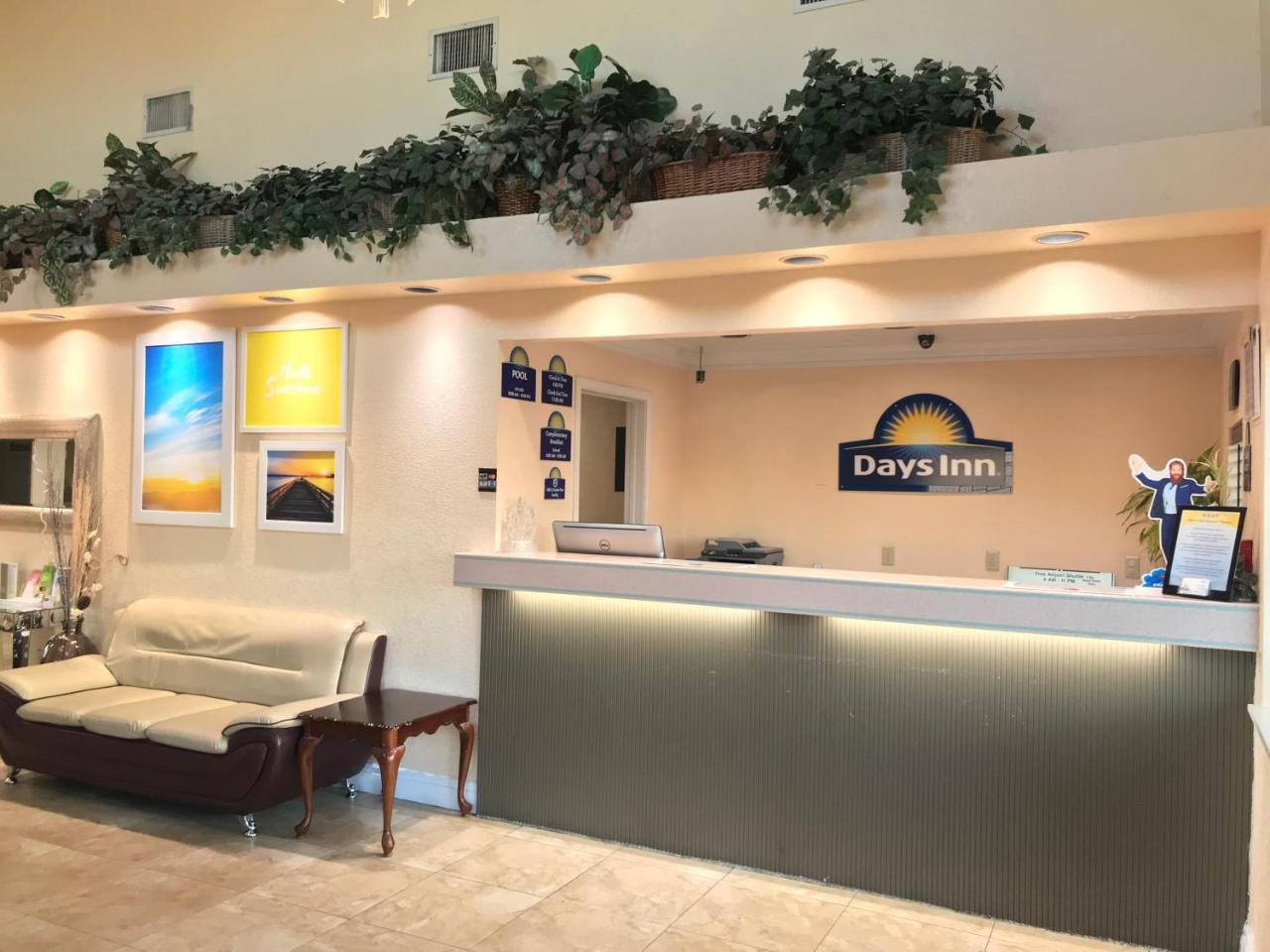 Days By Wyndham Airport