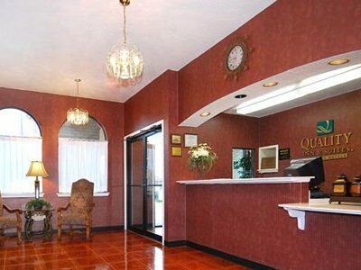 Super 8 By Wyndham At I-10 San Antonio