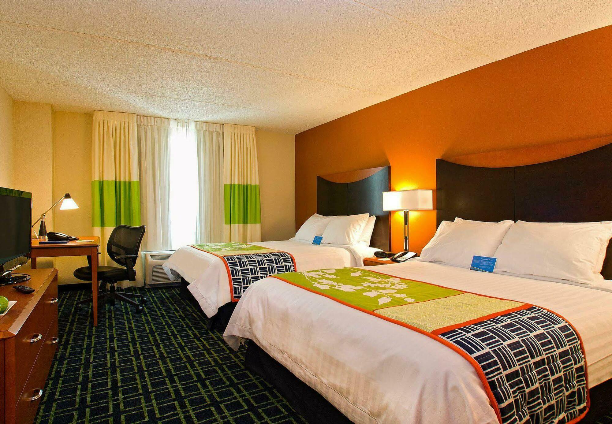 Hotel Fairfield & By Marriott Downtown/alamo Plaza 3*