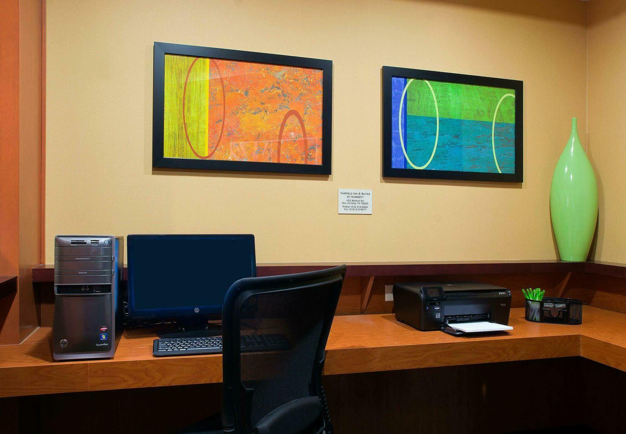 Hotel Fairfield & By Marriott Downtown/alamo Plaza 3*
