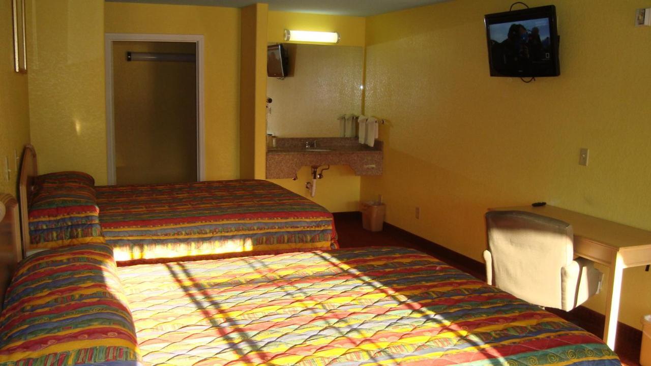 Motel Winnquest Near Ft. Sam Houston
