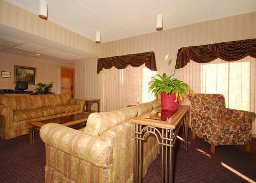 Hotel Spark By Hilton Northwest Near Six Flags