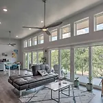 The Plumeria Retreat With Deck And Lake View!