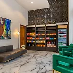 Hotel Gibbs Downtown Riverwalk