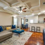 San Antonio Townhome About 2 Mi To Aquarium!
