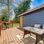 The Retro Retreat - Close To Downtown, Fort Sam