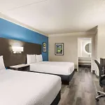 La Quinta Inn By Wyndham San Antonio I-35 N At Toepperwein