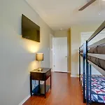 San Antonio Home With Pool Access Near Lackland Afb