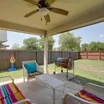 San Antonio Home With Pool Access Near Lackland Afb