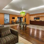 La Quinta Inn & Suites by Wyndham San Antonio Medical Ctr NW