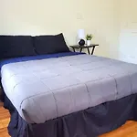 Comfortable Home Near Downtown & At&T Center