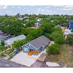 Comfortable 4Br2.5Ba Family Home Near Riverwalk