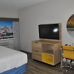 Days Inn & Suites By Wyndham San Antonio North/Stone Oak