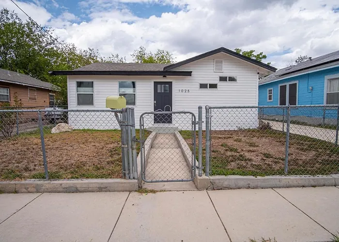 Serene 2Br1Ba Residence In Peaceful San Antonio