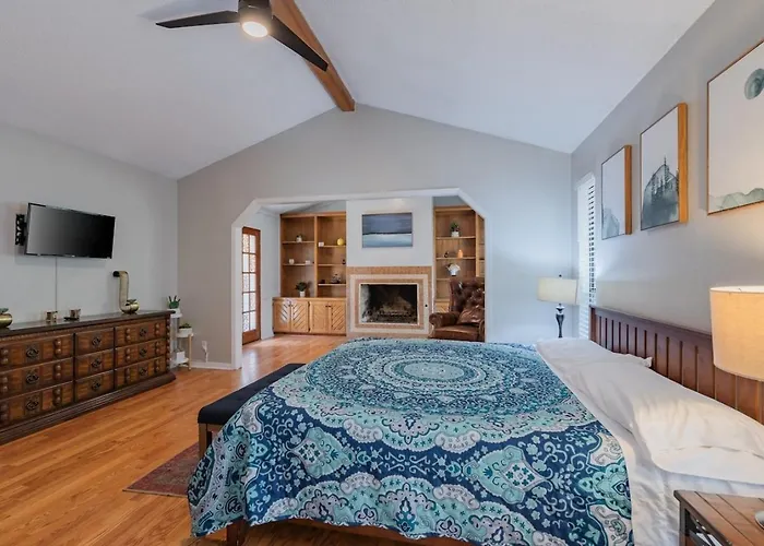 Beautiful Texas Ranch House, Game Room & Minigolf