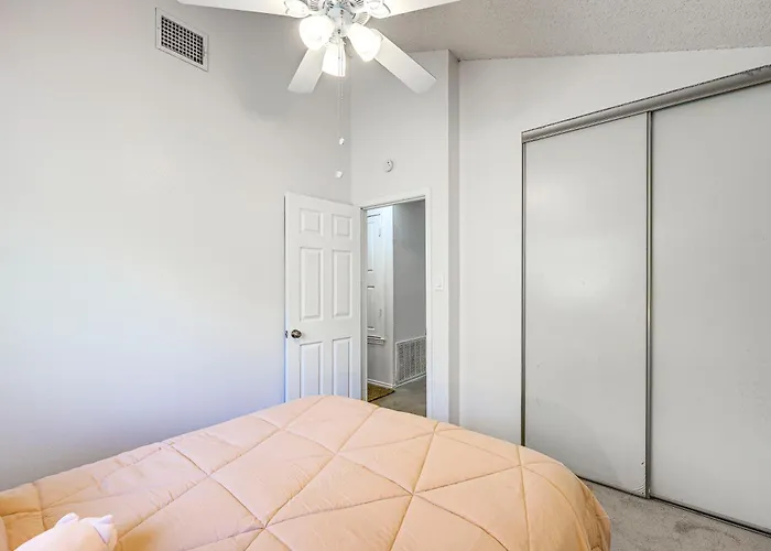 Spacious San Antonio Home Google Fiber, Game Room