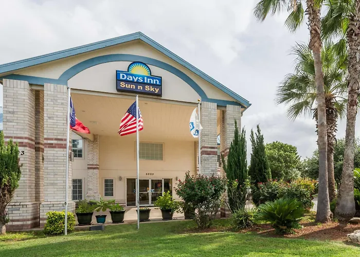 Days Inn By Wyndham San Antonio Southeast Frost Bank Center