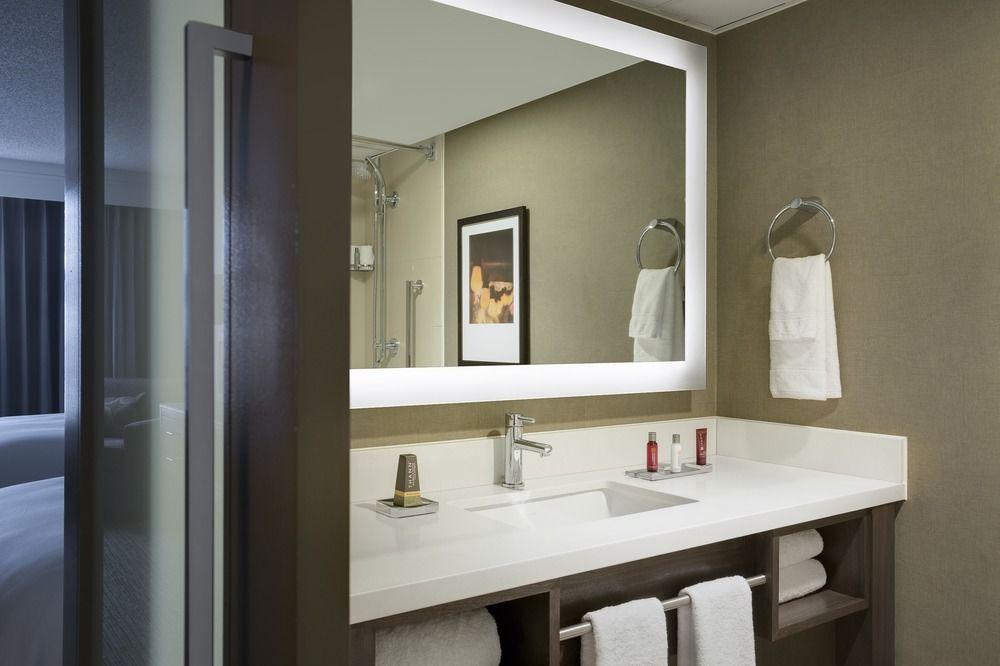 Marriott Riverwalk Hotel