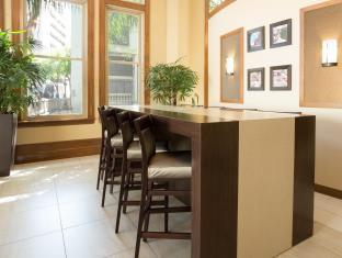Drury & Riverwalk 3*