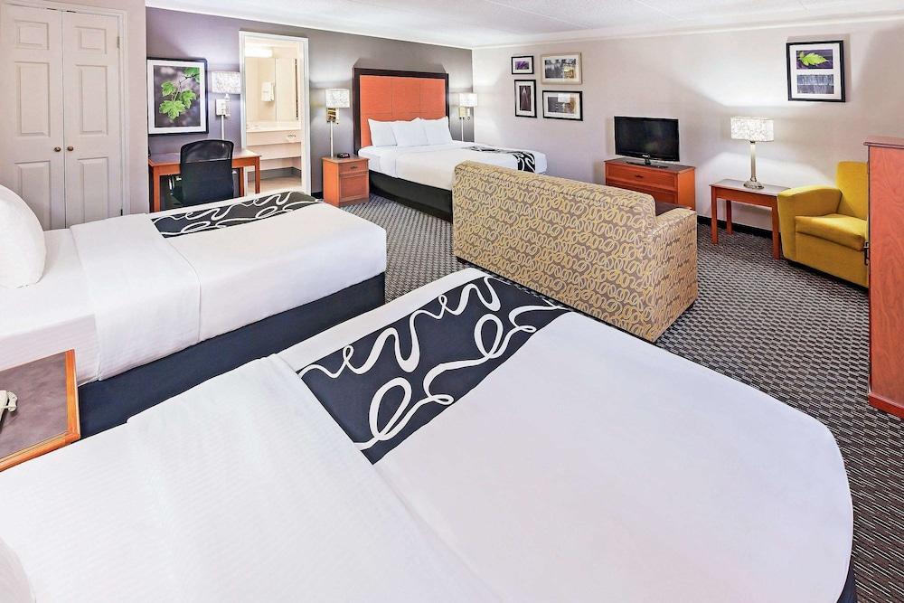 La Quinta By Wyndham I-35 N At Toepperwein 2*