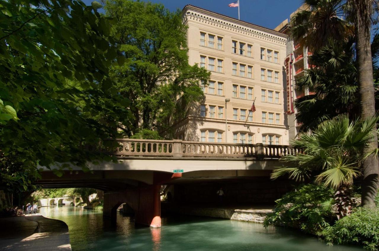 Drury & Riverwalk 3*