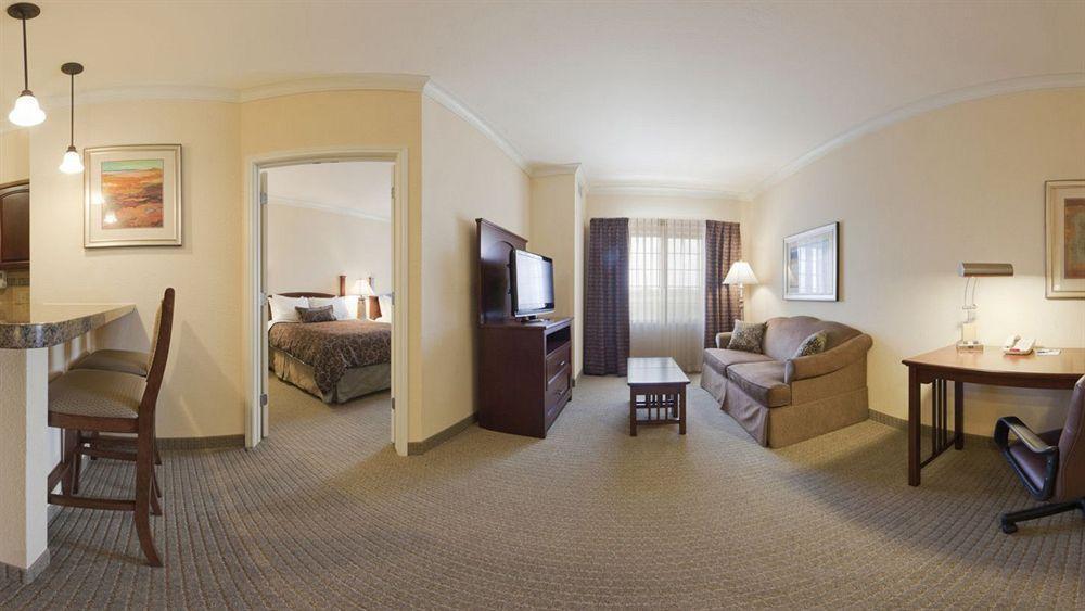 Staybridge Sea World By Ihg 3* San Antonio