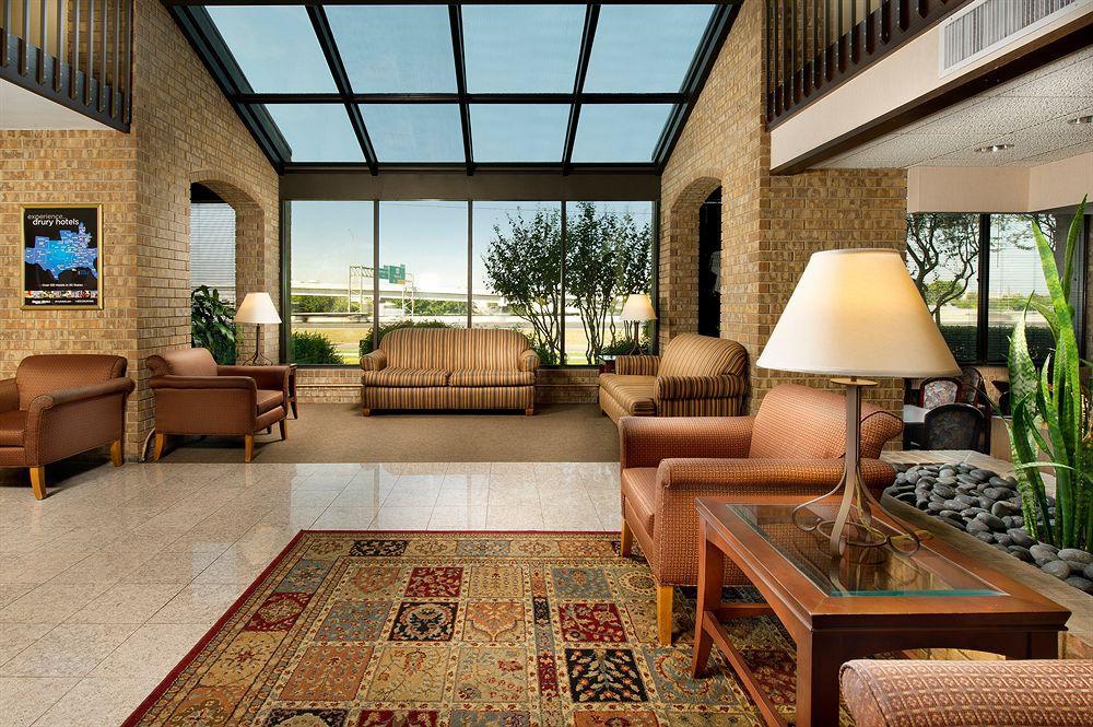 Pear Tree Northeast Hotel San Antonio