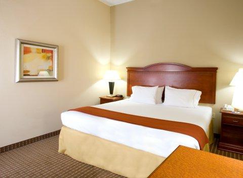 Express North Riverwalk Area By Ihg