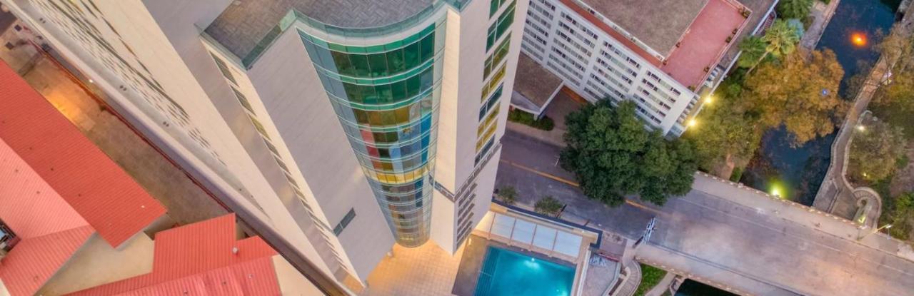 Thompson - Riverwalk, By Hyatt Hotel