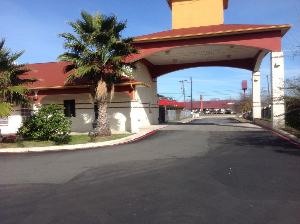 Luxury And Seaworld Motel *