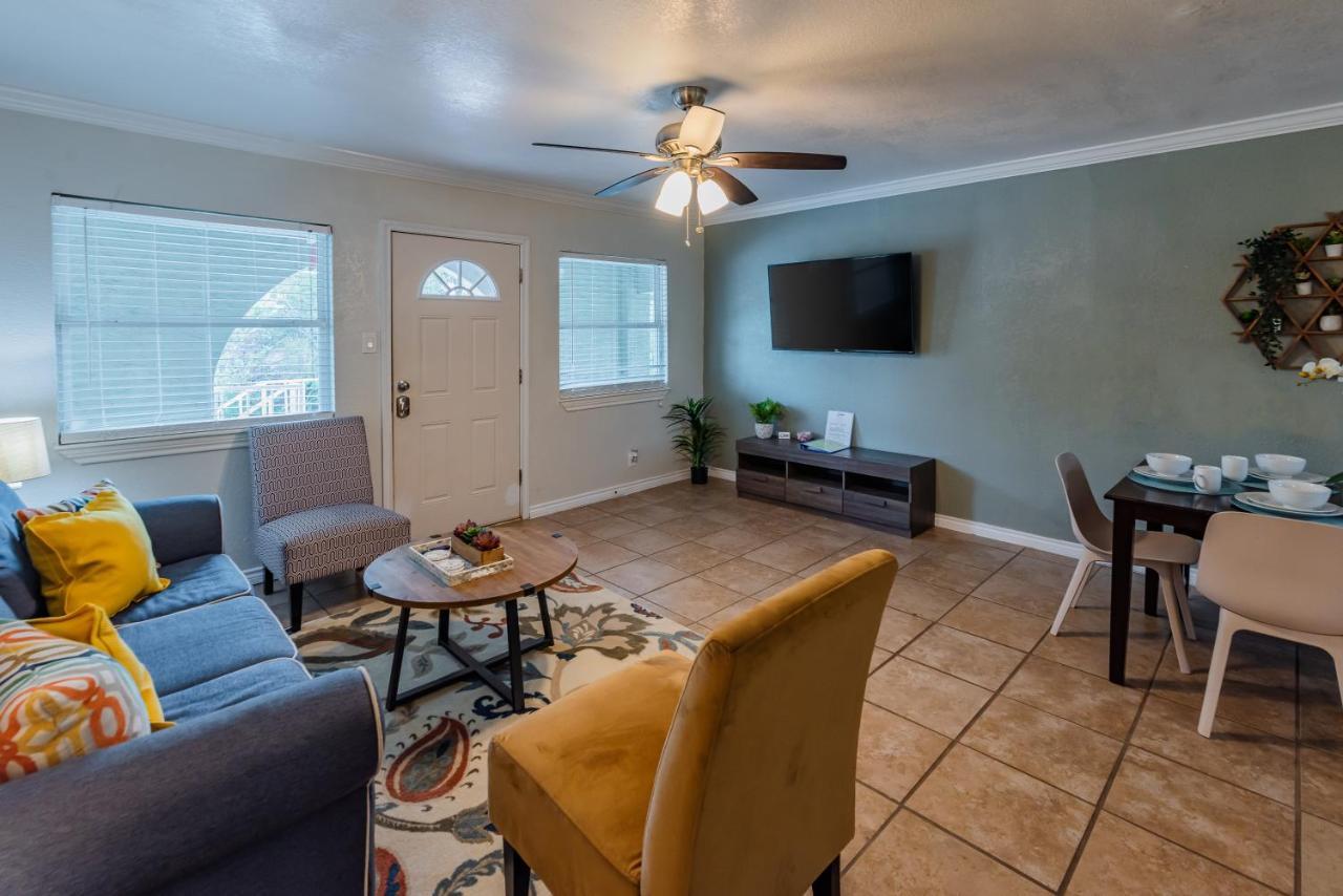 Beautiful At Botanical Gardens #8 Apartment *